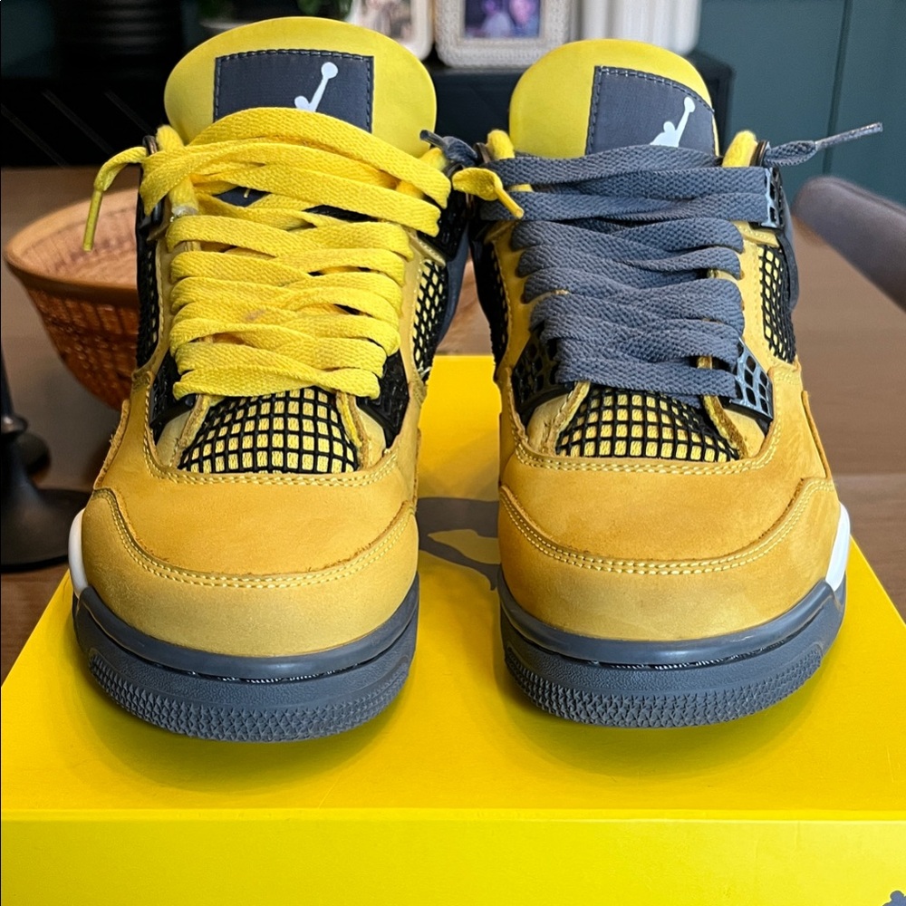 Nike Air Jordan 4 retro
